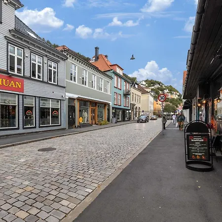 5br Right Behind Unesco Bryggen And Floien Apartman *